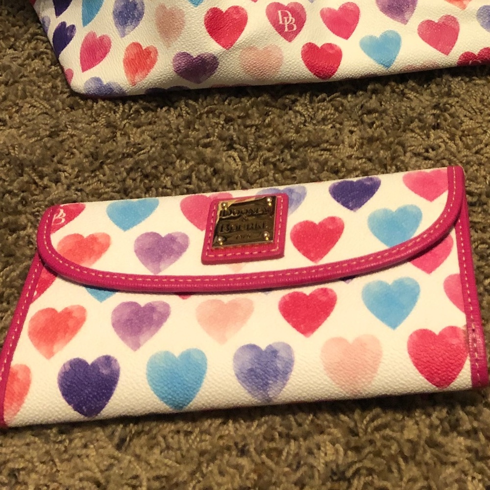 Dooney & Bourke wallet